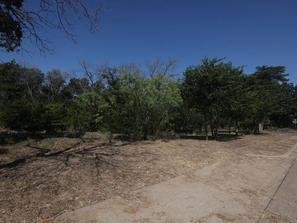 612 E 2nd Street, Cleburne, TX 76031