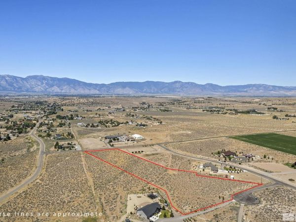 1372 Oreana Peak Court, Gardnerville, NV 89410