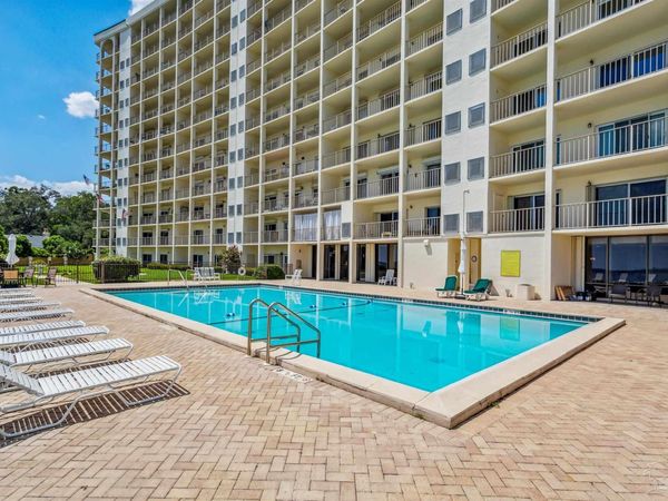 615 Bayshore Dr, Unit 208, Pensacola, FL 32507