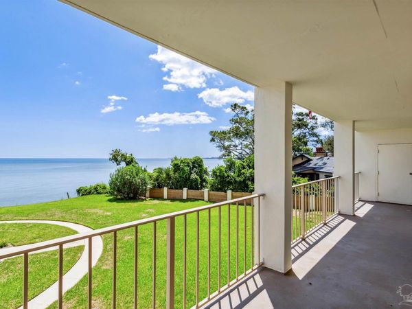 615 Bayshore Dr, Unit 208, Pensacola, FL 32507
