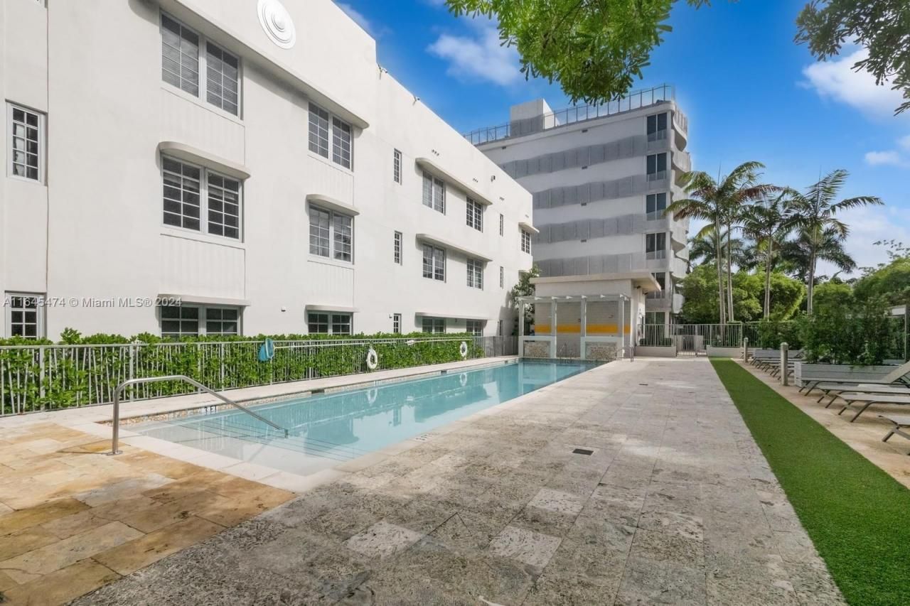 435 21 St, Unit 310, Miami Beach, FL 33139 Photo