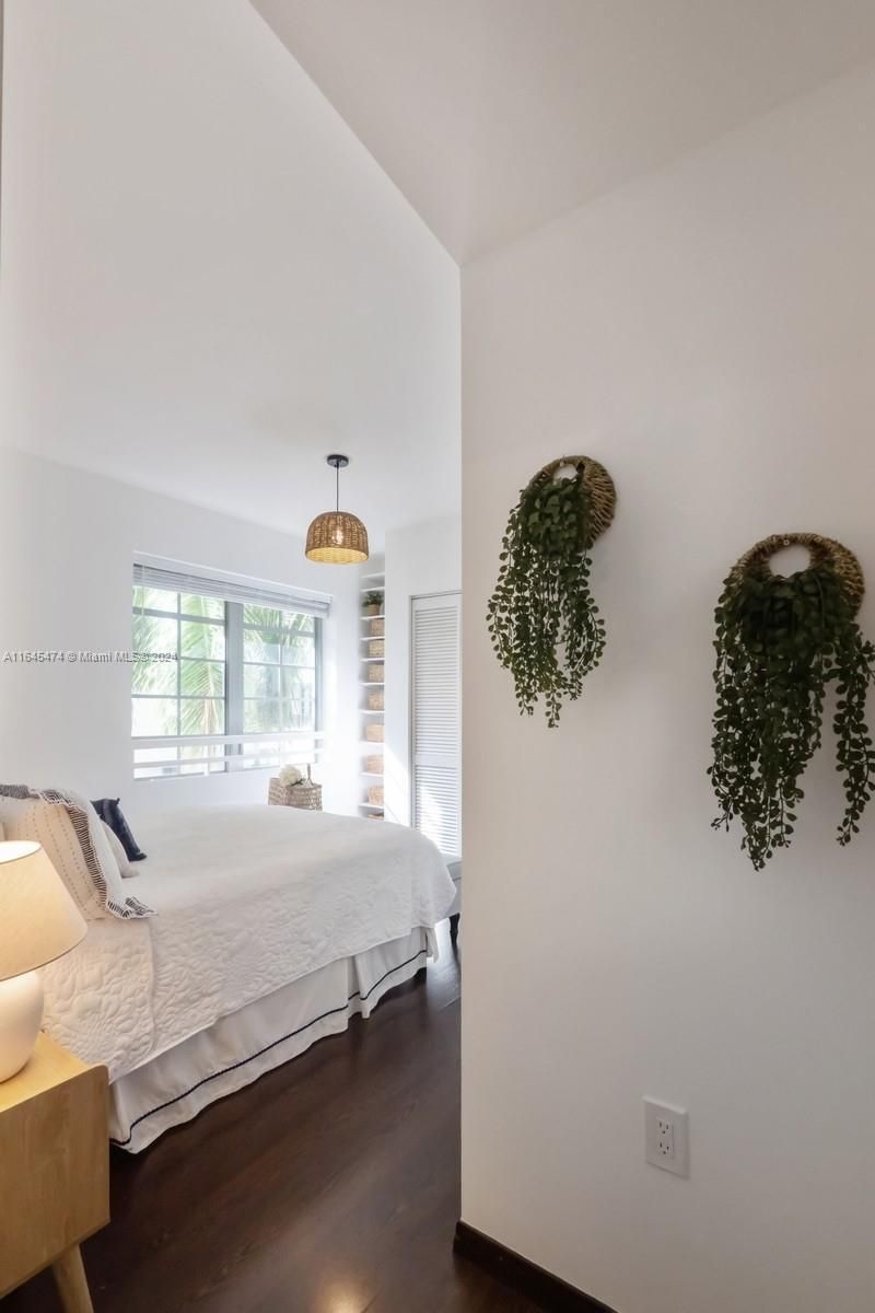 435 21 St, Unit 310, Miami Beach, FL 33139 Photo