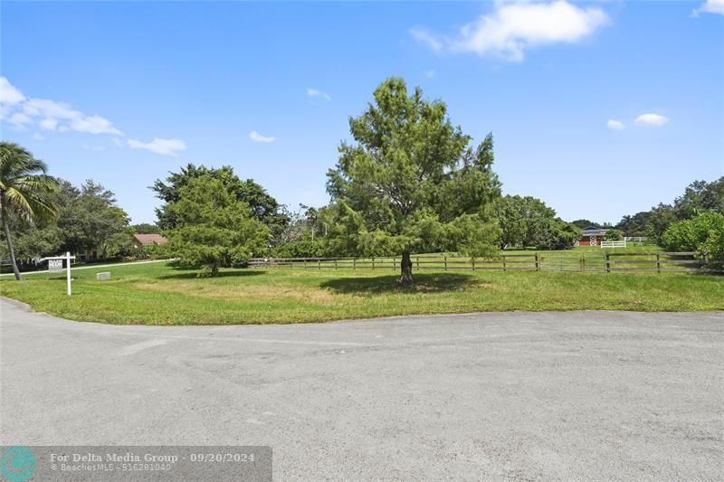 20411 SW 51st Street, Fort Lauderdale, FL 33332 Photo