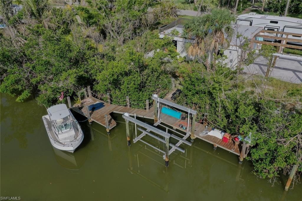 2490 Coconut Dr, Sanibel, FL 33957 Photo