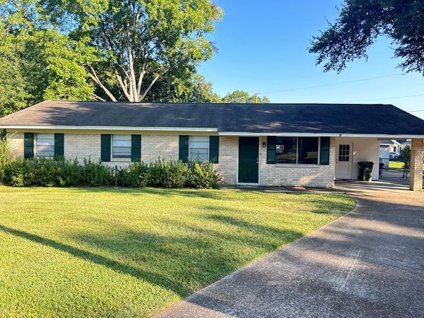 311 John Glenn, Natchez, MS 39120