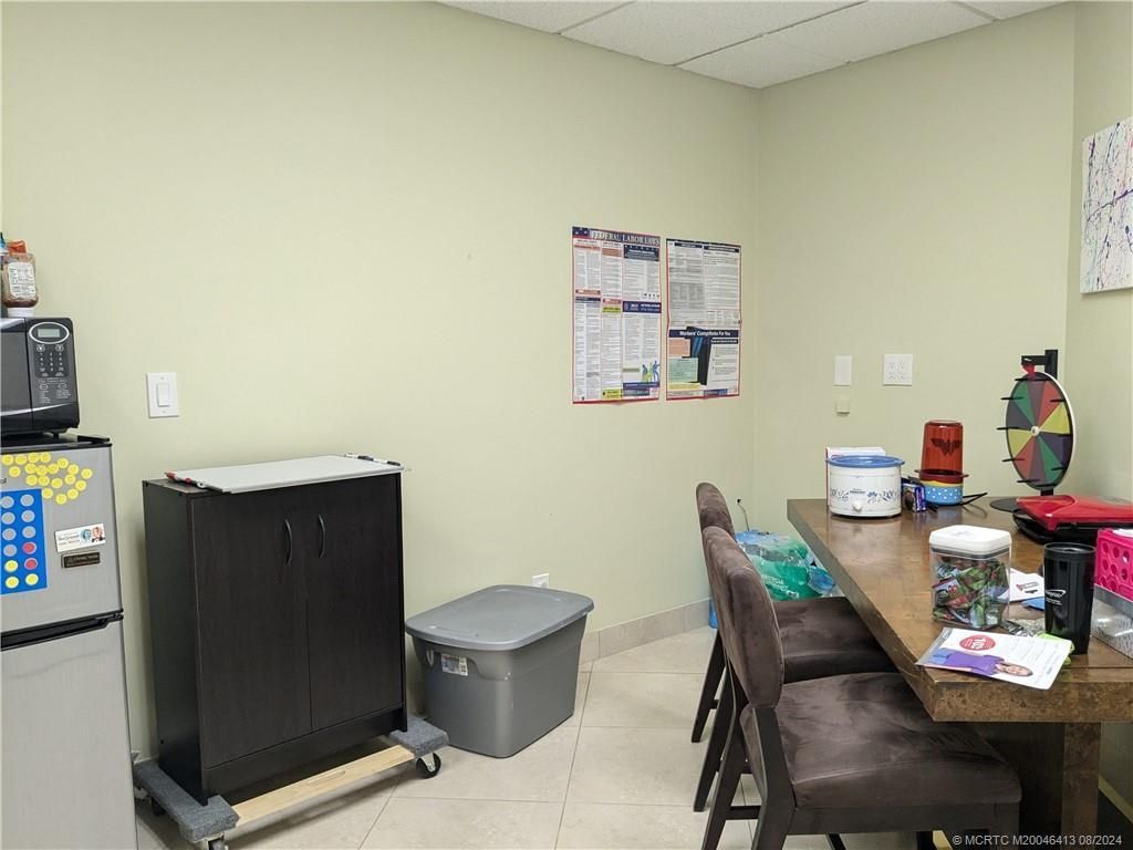 701 NW Federal Highway, Unit 201, Stuart, FL 34994 Photo