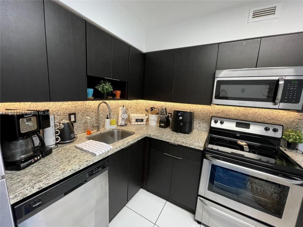 5151 Collins Ave, Unit 629, Miami Beach, FL 33140 Photo
