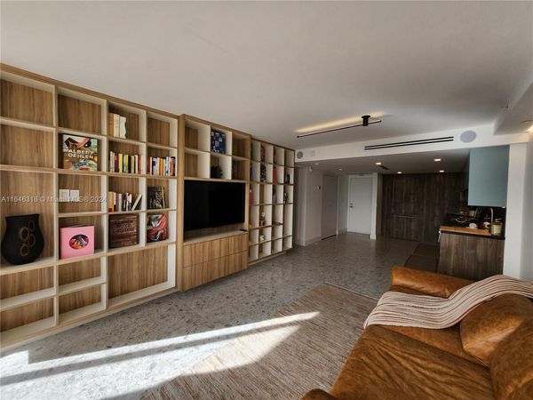 2555 Collins Ave, Unit 306, Miami Beach, FL 33140