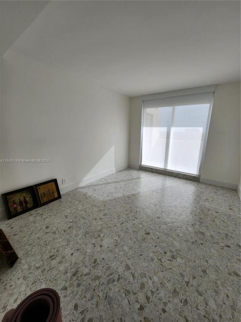 2555 Collins Ave, Unit 306, Miami Beach, FL 33140 Photo