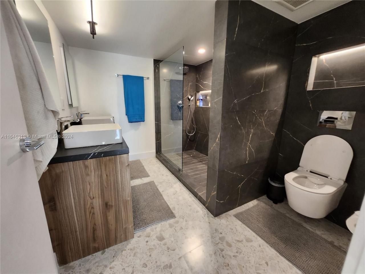 2555 Collins Ave, Unit 306, Miami Beach, FL 33140 Photo