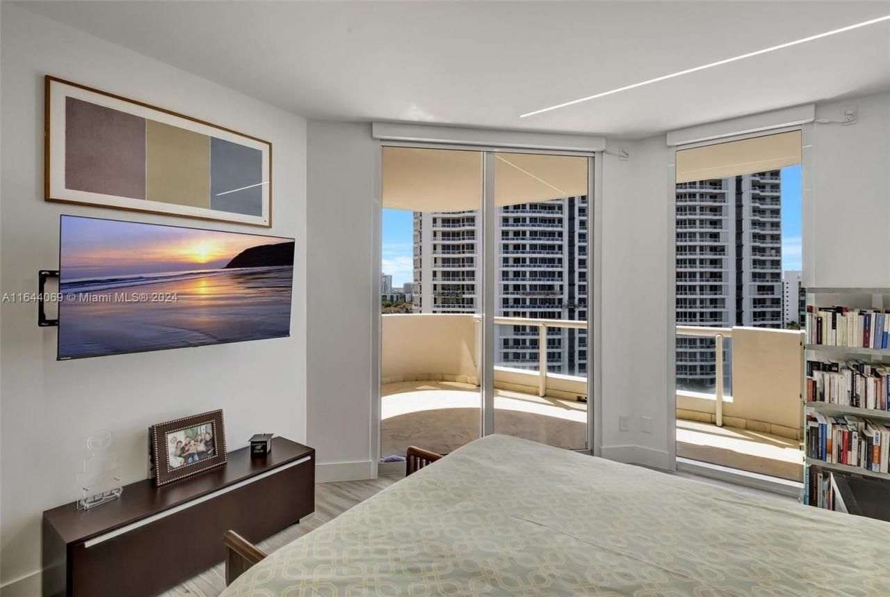 21200 Point Pl, Unit 1204, Aventura, FL 33180 Photo