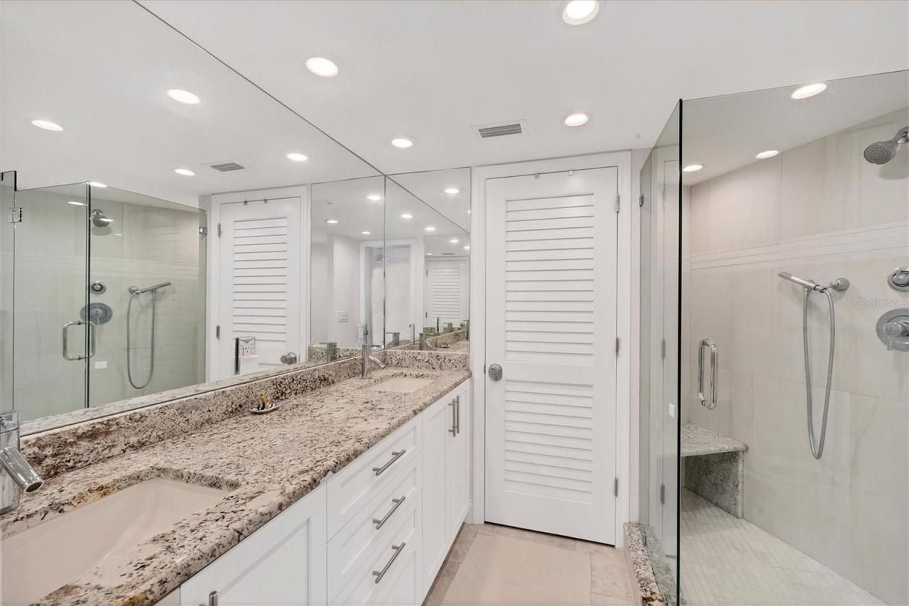 4825 Gulf Of Mexico Drive, Unit 203, Longboat Key, FL 34228 Photo