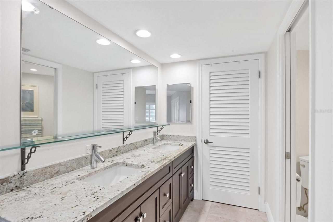 4825 Gulf Of Mexico Drive, Unit 203, Longboat Key, FL 34228 Photo