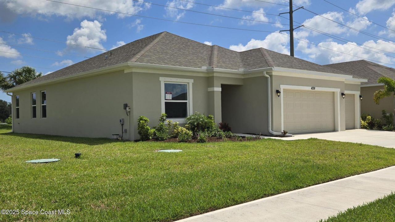 4376 Kelsey Lane, Micco, FL 32976 Photo