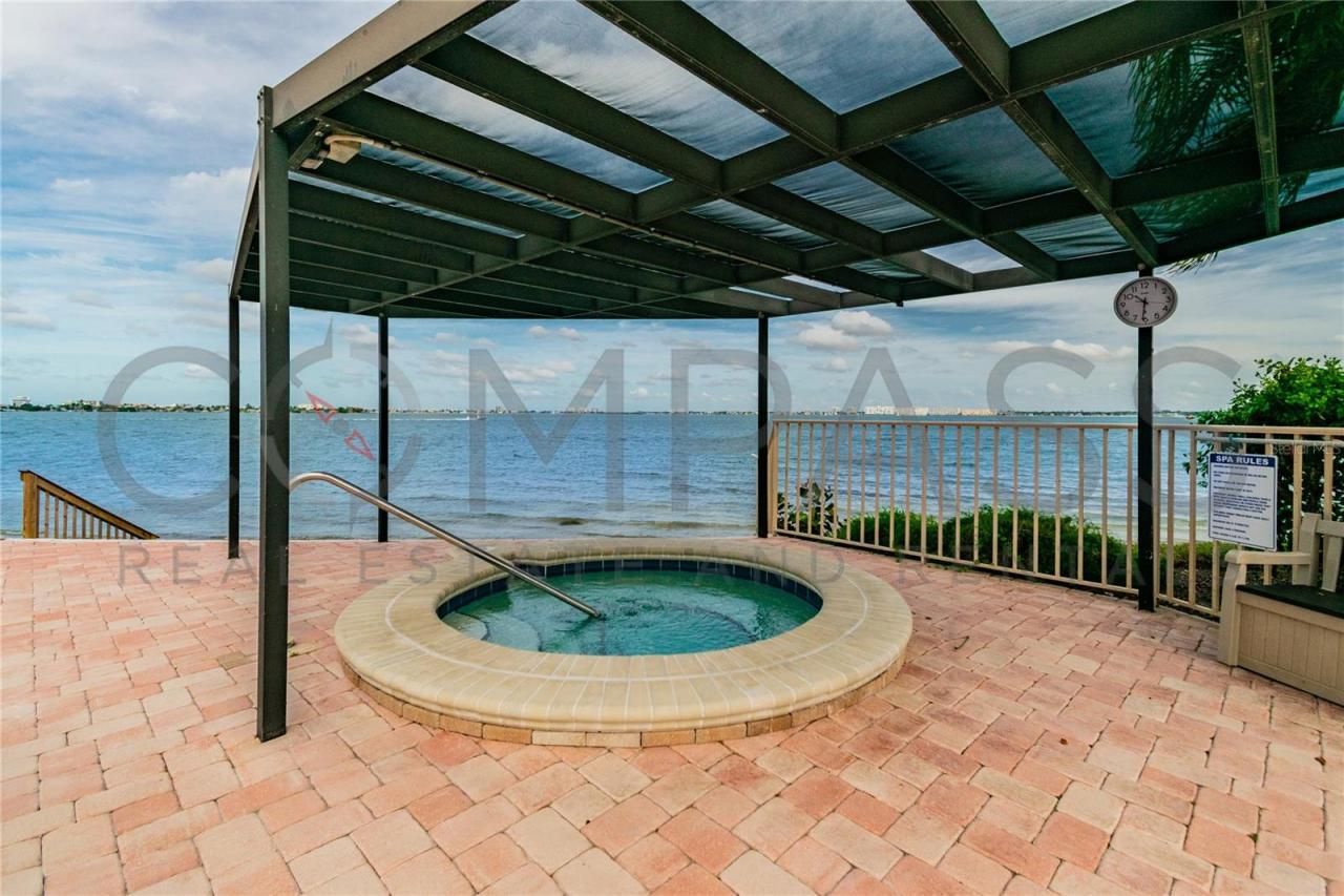 6177 Sun Boulevard, Unit 404, Saint Petersburg, FL 33715 Photo