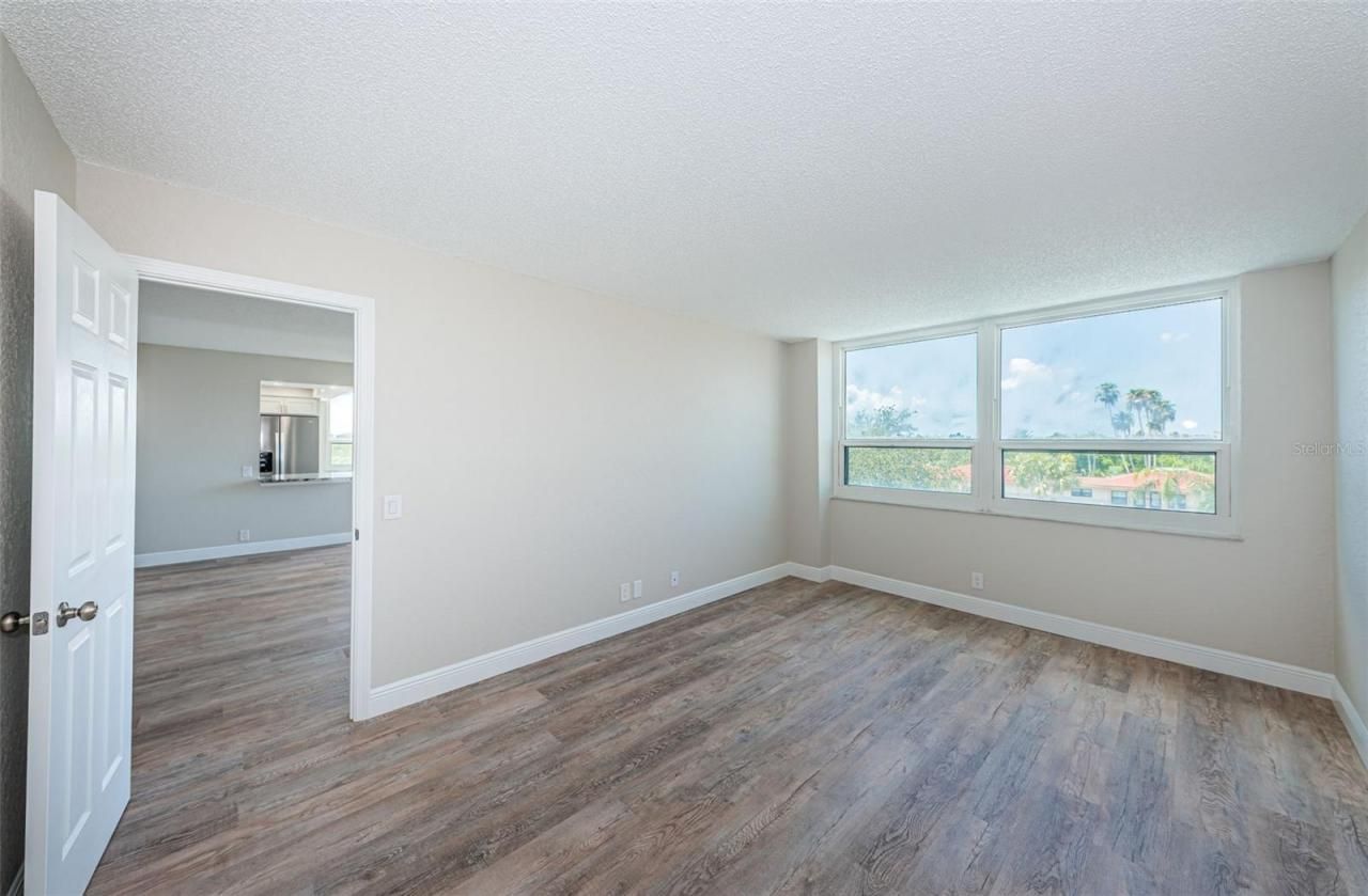6177 Sun Boulevard, Unit 404, Saint Petersburg, FL 33715 Photo
