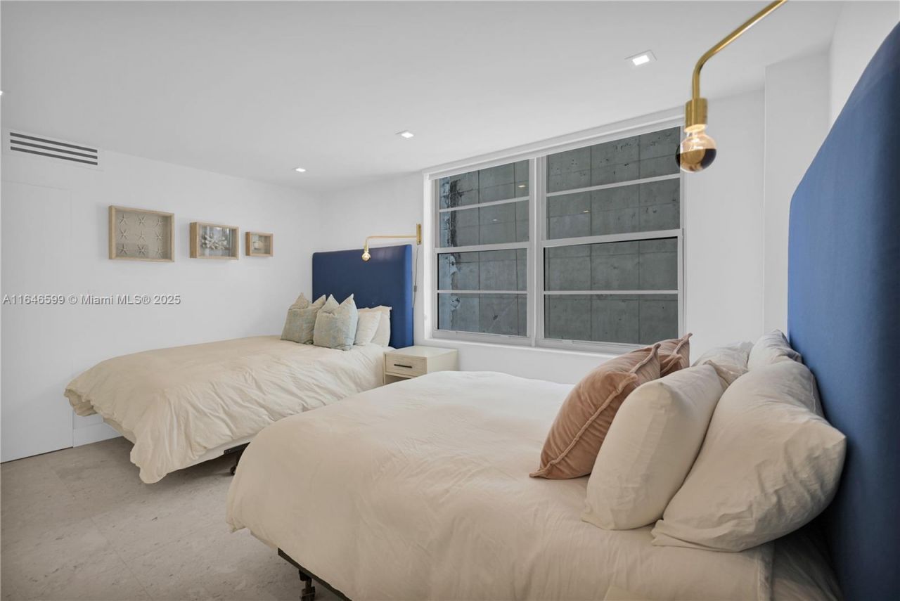 5555 Collins Ave, Unit 3N, Miami Beach, FL 33140 Photo