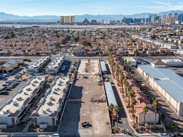 S. Maryland Pkwy., Las Vegas, NV 89119