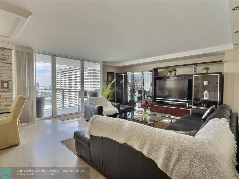 2030 S Ocean Drive, Unit 1626, Hallandale Beach, FL 33009 Photo