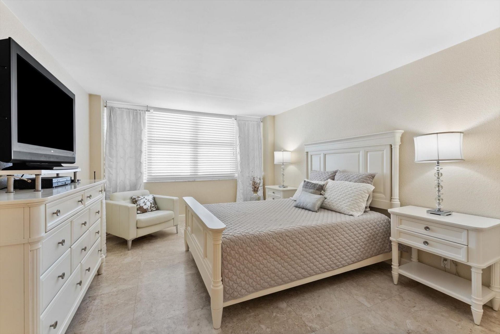 2030 S Ocean Drive, Unit 1626, Hallandale Beach, FL 33009 Photo