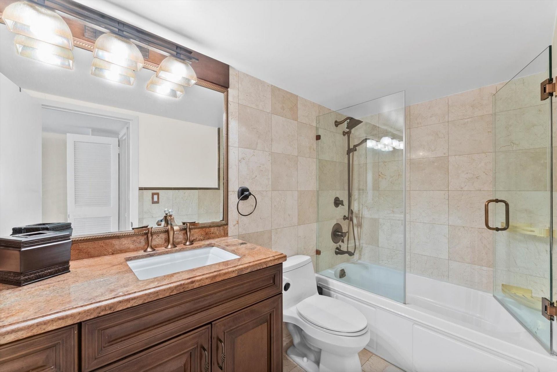 2030 S Ocean Drive, Unit 1626, Hallandale Beach, FL 33009 Photo