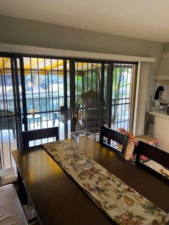 16023 Kingsmoor Way, Miami Lakes, FL 33014 Photo