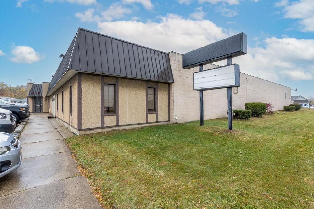2044 S Cooper Street, Jackson, MI 49203 Main Photo
