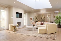 284 Meeting Street photo 4