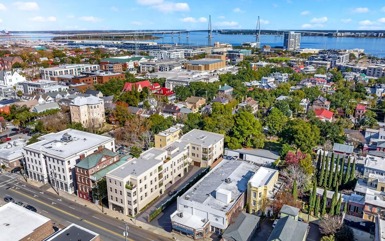 284 Meeting Street Photo 9