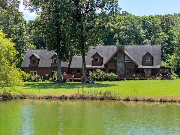 3901 SE Spring Place Road, Cleveland, TN 37323