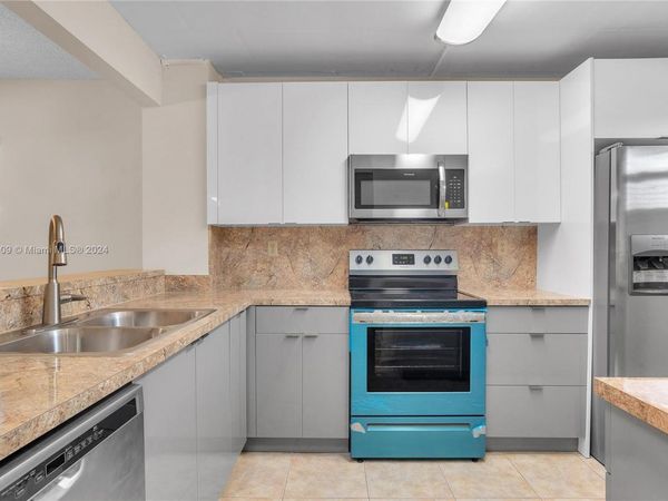 1100 NW 87th Ave, Unit 308, Coral Springs, FL 33071