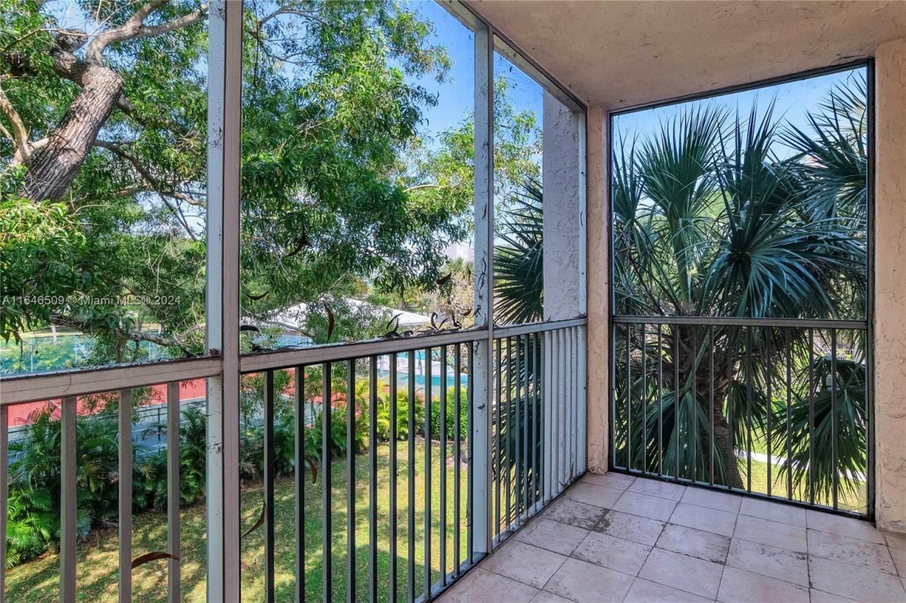 1100 NW 87th Ave, Unit 308, Coral Springs, FL 33071 Photo