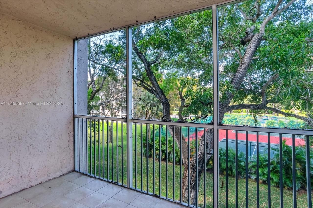 1100 NW 87th Ave, Unit 308, Coral Springs, FL 33071 Photo