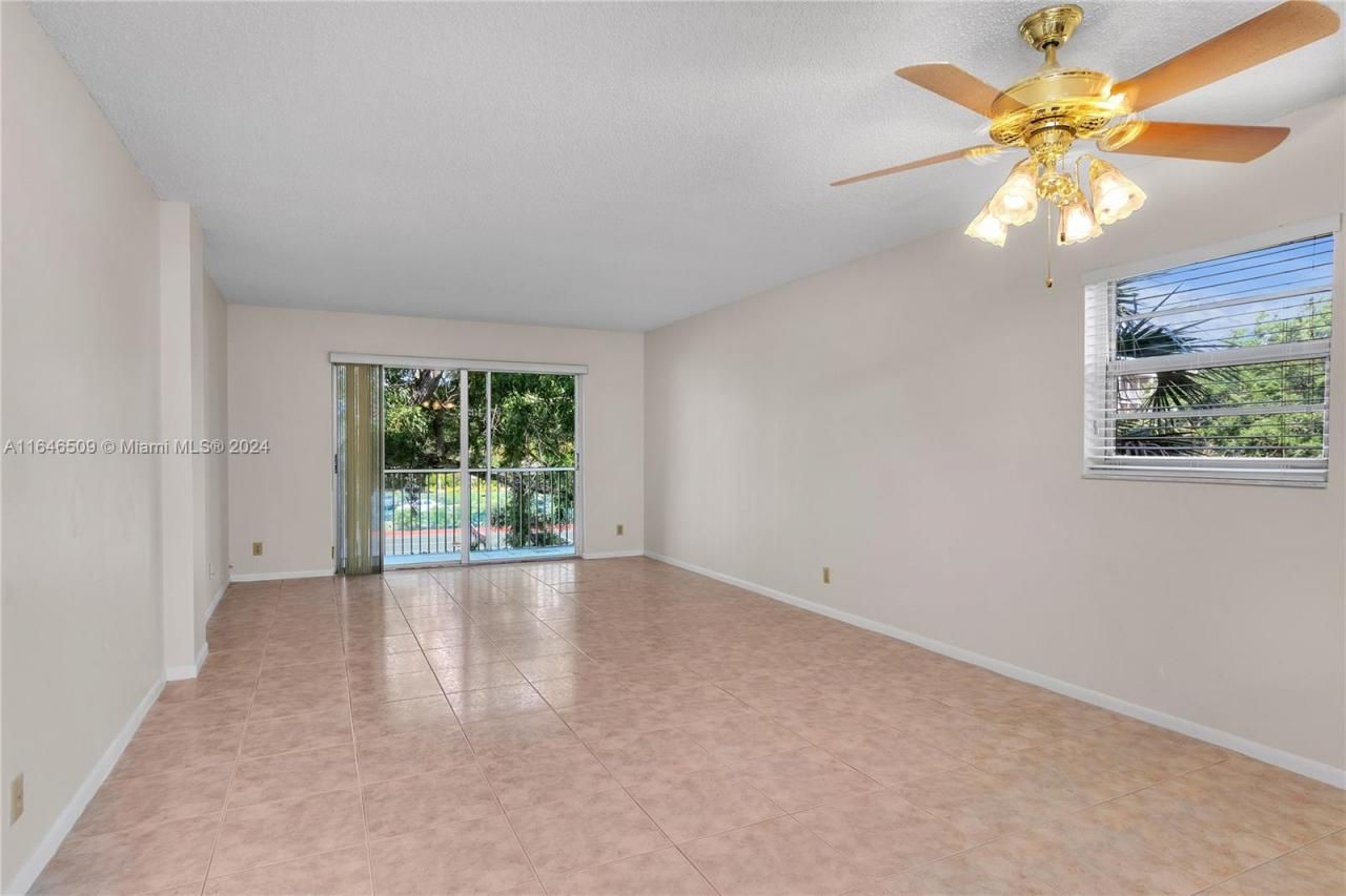 1100 NW 87th Ave, Unit 308, Coral Springs, FL 33071 Photo