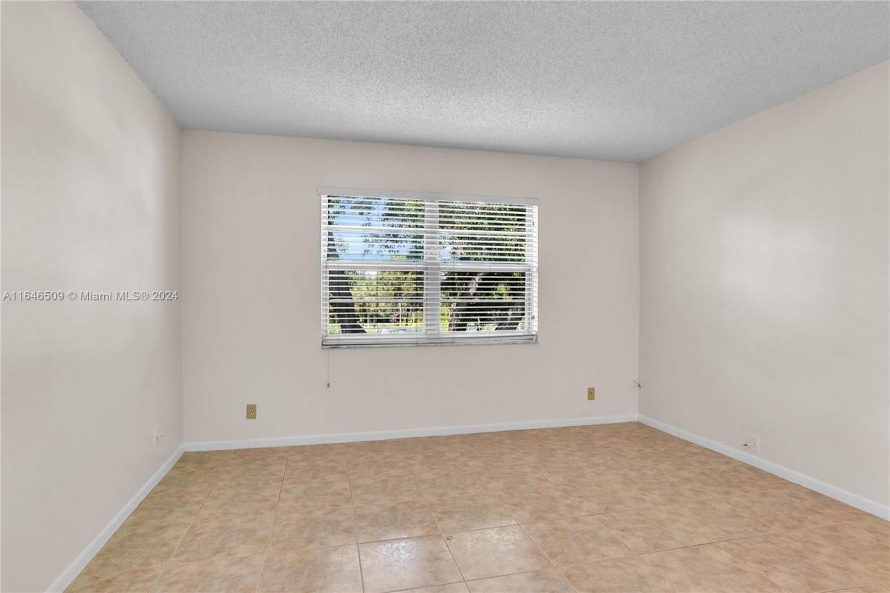 1100 NW 87th Ave, Unit 308, Coral Springs, FL 33071 Photo