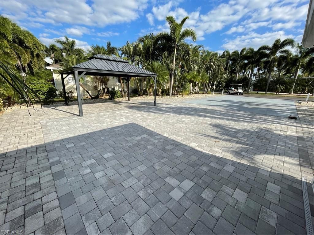 10095 Parkwood Dr, Fort Myers, FL 33905 Photo