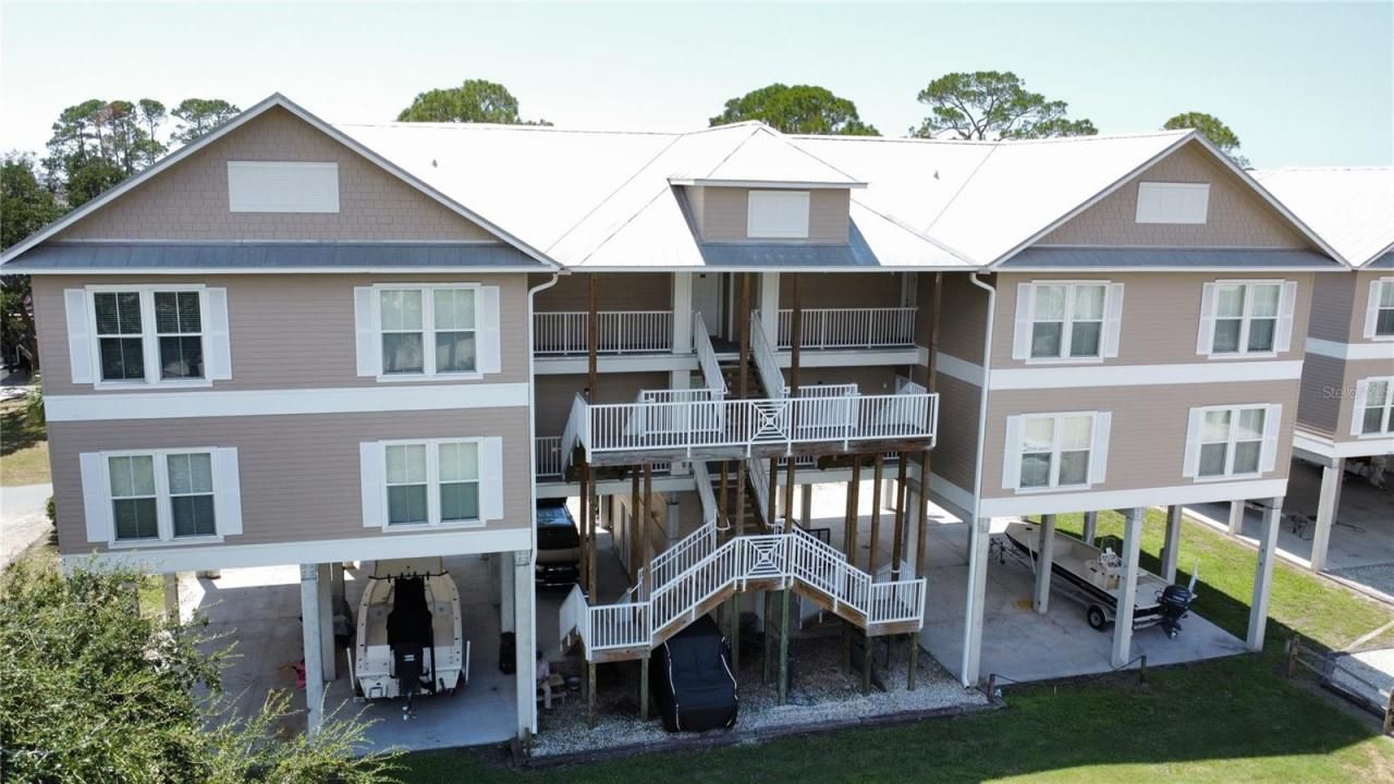 221 3rd Avenue E, Unit F-102, Horseshoe Beach, FL 32648 Photo