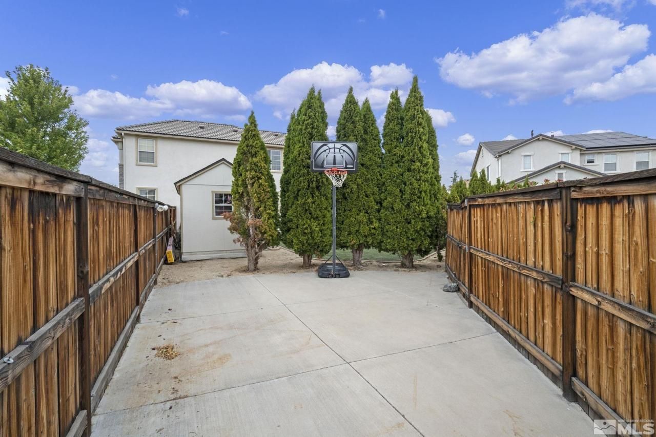 6658 Abbotswood Drive, Sparks, NV 89436 Photo