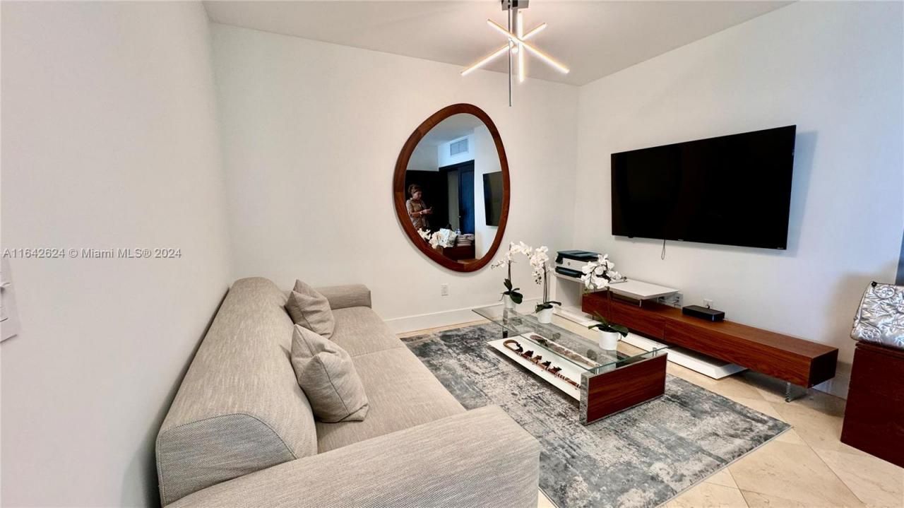 1331 Brickell Bay Dr, Unit 1109, Miami, FL 33131 Photo