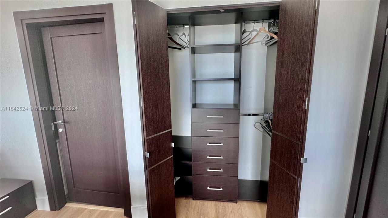 1331 Brickell Bay Dr, Unit 1109, Miami, FL 33131 Photo