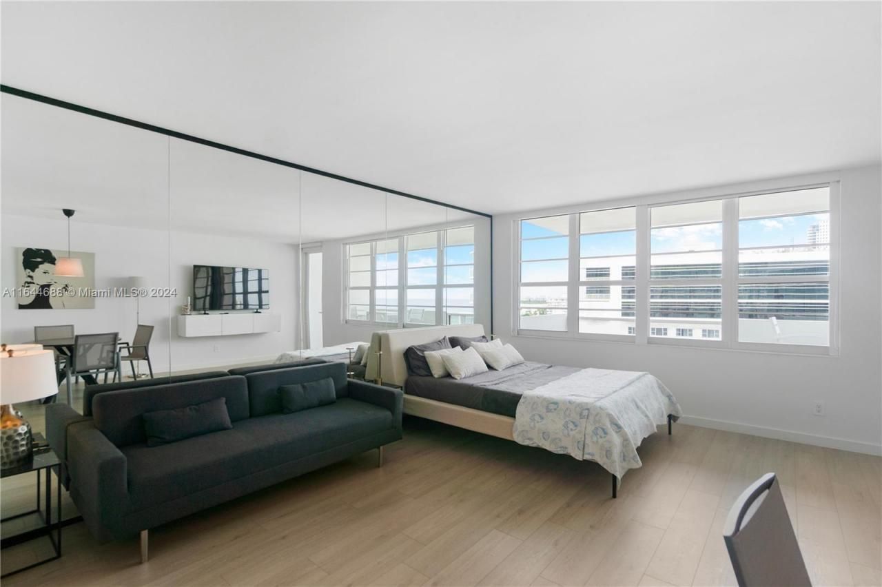 100 Lincoln Rd, Unit 1104, Miami Beach, FL 33139 Photo