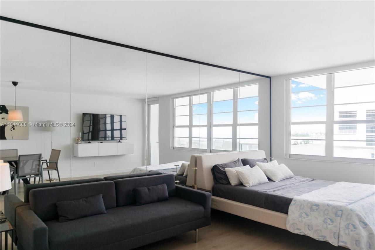 100 Lincoln Rd, Unit 1104, Miami Beach, FL 33139 Photo