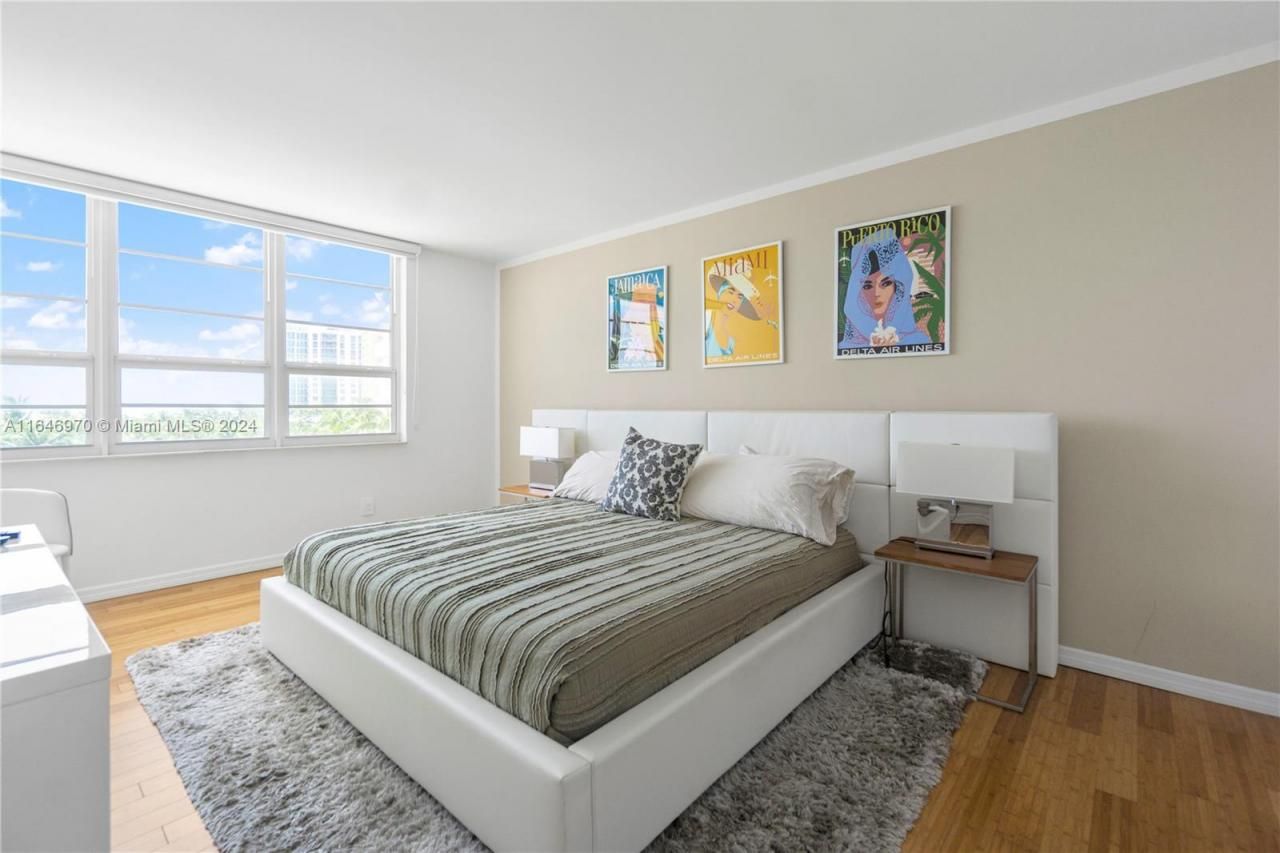 100 Lincoln Rd, Unit 548, Miami Beach, FL 33139 Photo