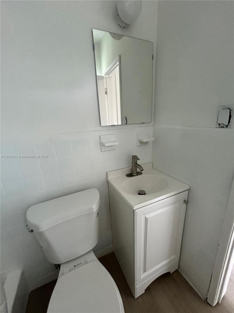 800 N Federal Hwy, Unit 5, Hollywood, FL 33020 Photo
