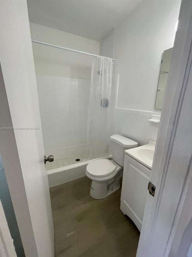 800 N Federal Hwy, Unit 5, Hollywood, FL 33020 Photo