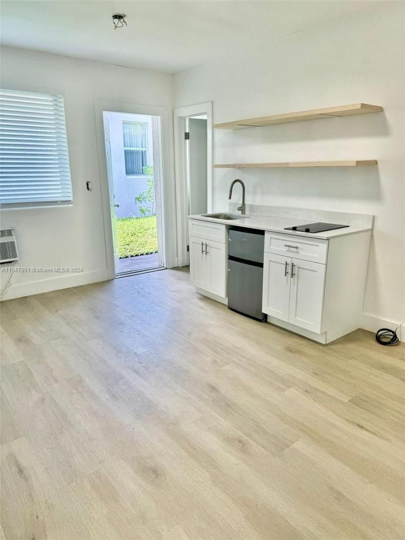 800 N Federal Hwy, Unit 5, Hollywood, FL 33020 Photo
