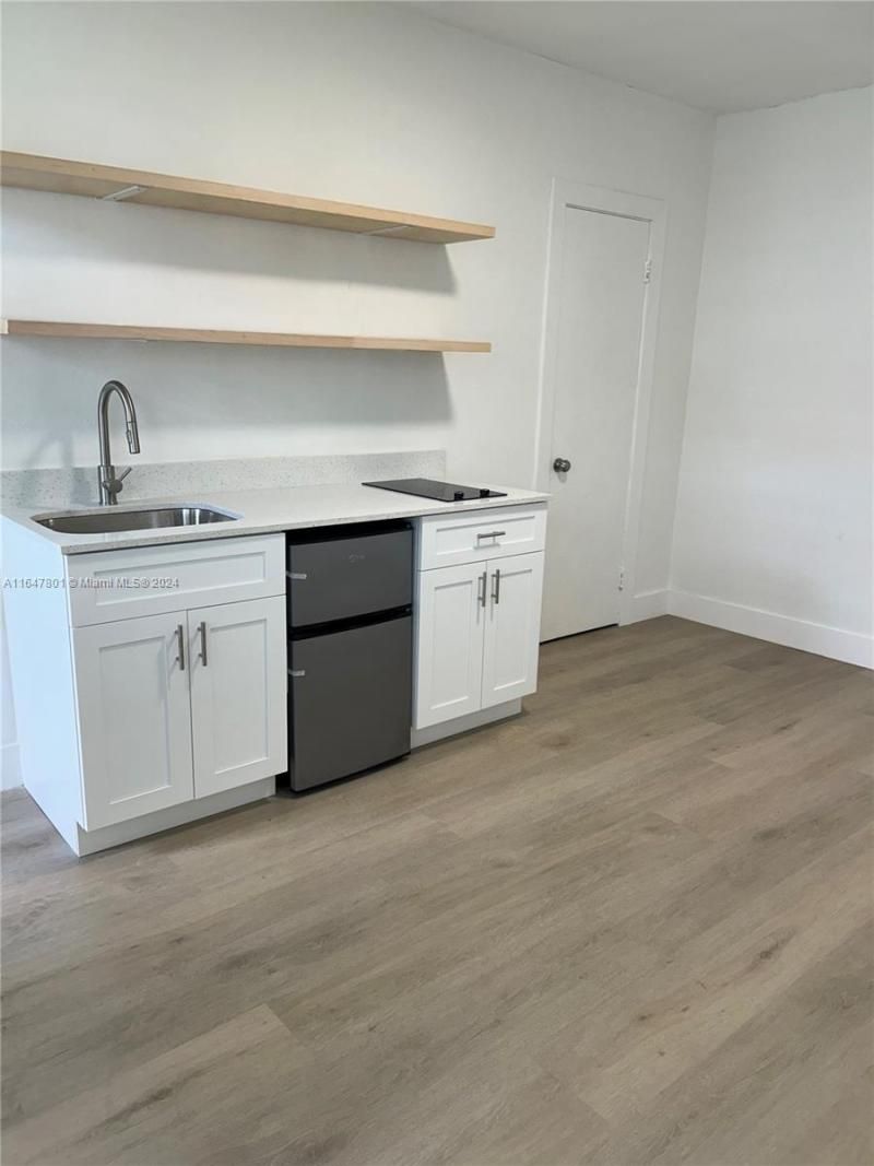 800 N Federal Hwy, Unit 5, Hollywood, FL 33020 Photo