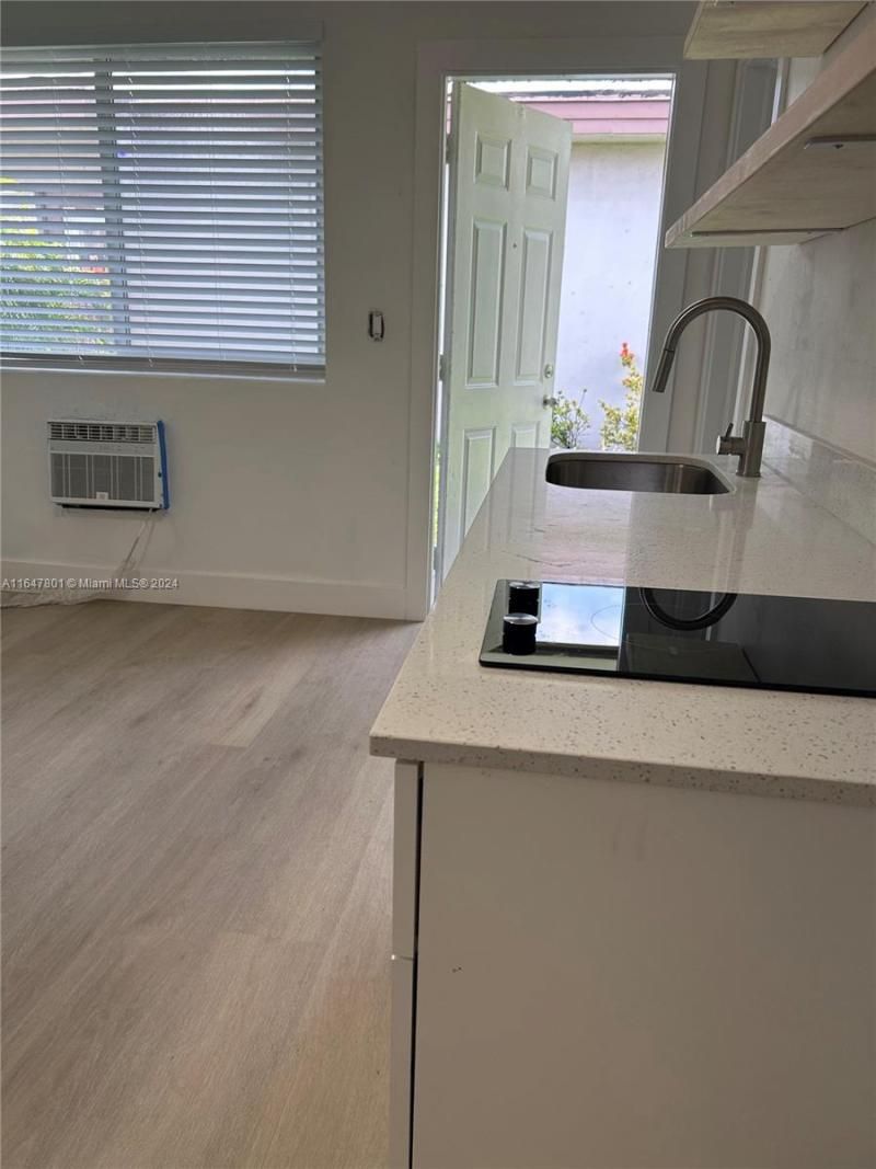 800 N Federal Hwy, Unit 5, Hollywood, FL 33020 Photo
