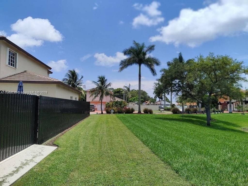 157th Ct SW 65th Terrace, Miami, FL 33193 Photo