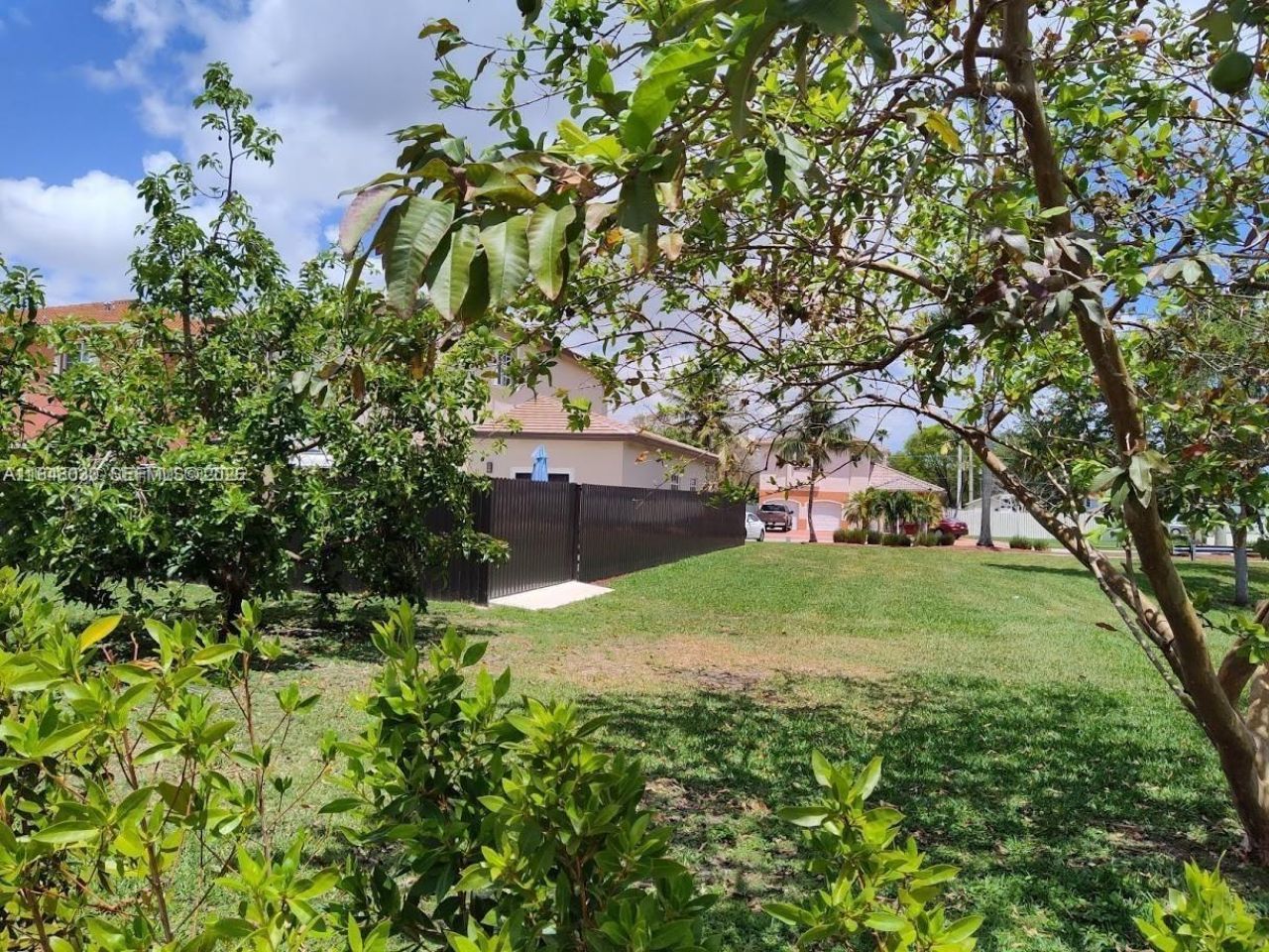 157th Ct SW 65th Terrace, Miami, FL 33193 Photo